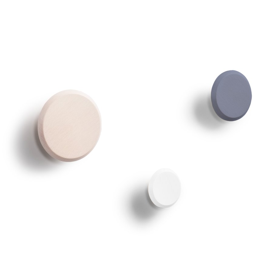 KAVE HOME Sett med 3 Nadua kleshengere i heltre med en naturlig, bl og hvit bkefinish