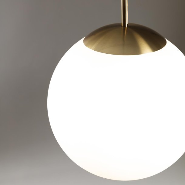 Mahala loftlampe med glas og messingbelagt stlbase
