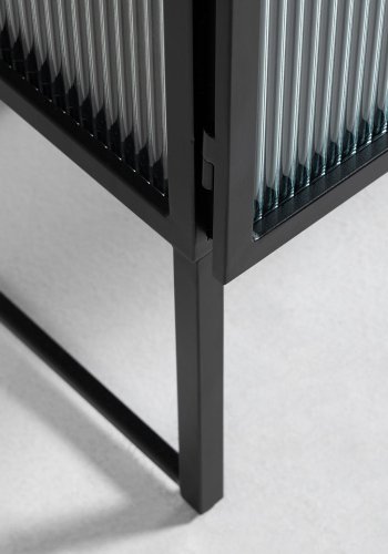 KAVE HOME Trixie skjenk, m. 4 drer og hylle - klart glass og sort stl (160x81)