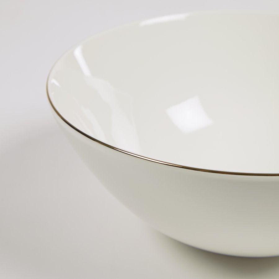 KAVE HOME Taisia stor skl - hvitt og gull porselen (24,5)