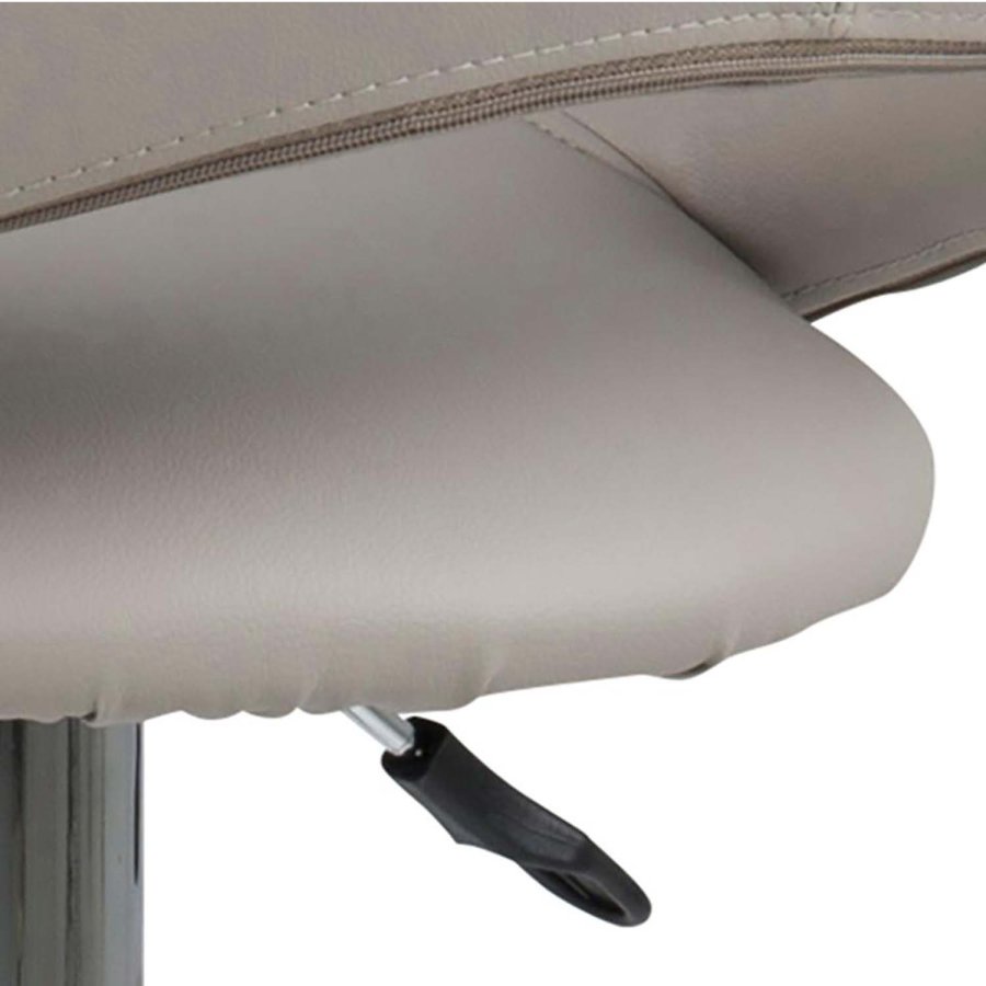 ACT NORDIC Plump Barhocker mit Rückenlehne und Fußstütze – taupefarbenes PU und verchromtes Metall