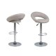 ACT NORDIC Plump Barhocker mit Rückenlehne und Fußstütze – taupefarbenes PU und verchromtes Metall
