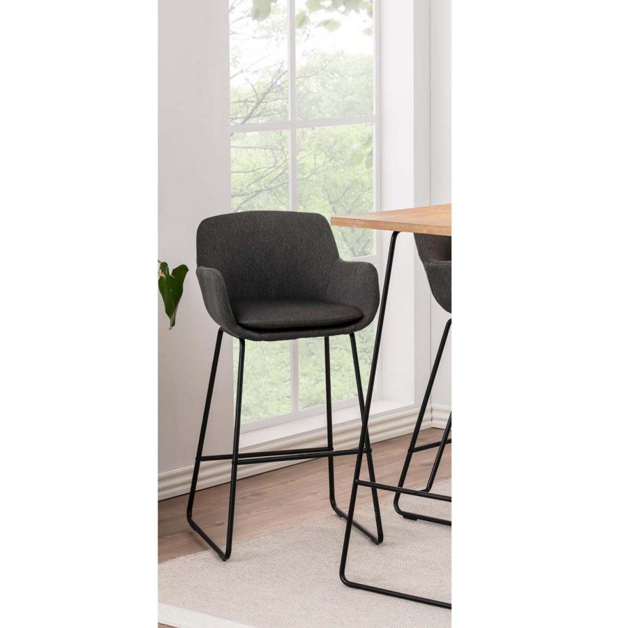 ACT NORDIC Lisa Barhocker mit Rückenlehne, Armlehnen und Fußstütze – dunkelgraues Polyester und schwarzes Metall
