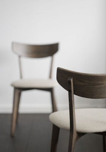 ROWICO Ami spisebordsstol - beige stof og brun eg