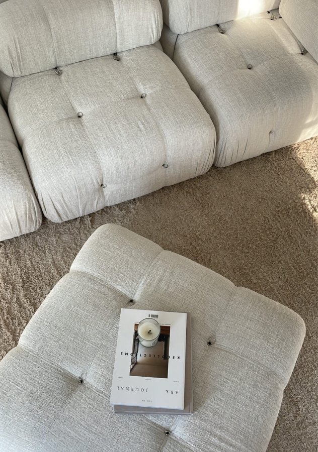 NORDV�RK Bubble L1-O1-1R-PUF hj�rnesofa - creme bouclette polyester og mat sort plast