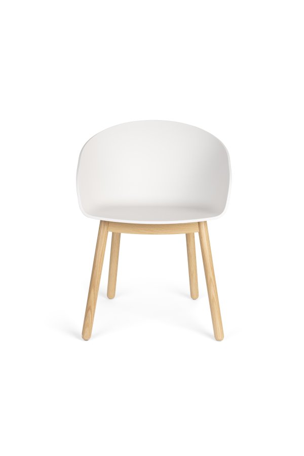 ZUIVER Void spisebordsstol, med armlener - melkehvit resirkulert polypropylen og naturlig eik