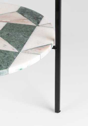 BOLD MONKEY Another Marble Beistelltisch, mit 1 Ablage, rund – Bronze-Aluminium, Marmor und schwarzes Eisen (37)