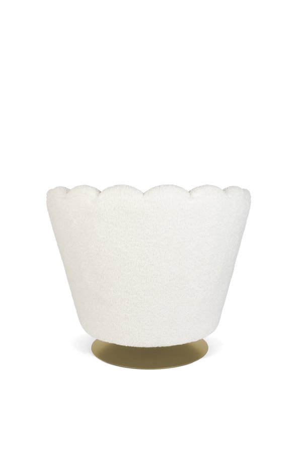 BOLD MONKEY Mother Of All Shells Drehstuhl, mit Armlehnen – weißer Teddybärstoff, Polyester und goldener Stahl