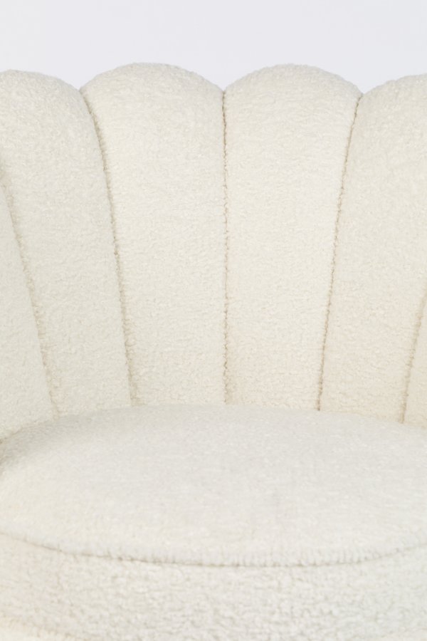 BOLD MONKEY Mother Of All Shells Drehstuhl, mit Armlehnen – weißer Teddybärstoff, Polyester und goldener Stahl