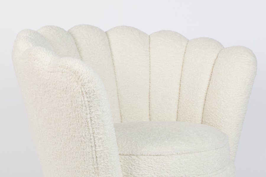 BOLD MONKEY Mother Of All Shells Drehstuhl, mit Armlehnen – weißer Teddybärstoff, Polyester und goldener Stahl