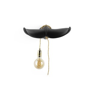 BOLD MONKEY The Tail Will Follow vägglampa - svart harts