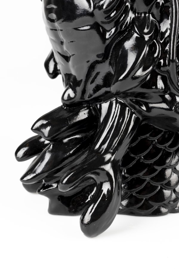 BOLD MONKEY Dragonized Bastard Vase – schwarzes Harz