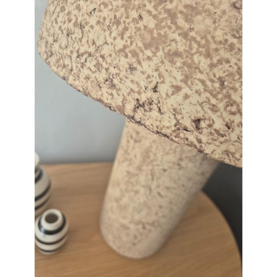 HOUSE NORDIC Astley bordlampe - steingr pappmach