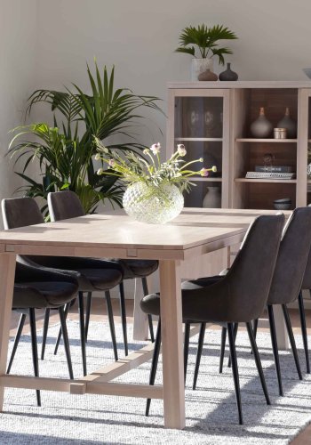 ROWICO Brooklyn vitrineskab - hvidpigmenteret eg, m. 4 lger og 2 skuffer 