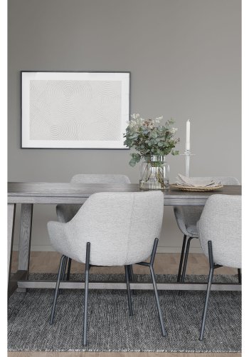 ROWICO Haley Esszimmerstuhl, mit Armlehnen – hellgrauer Stoff und schwarze Metallbeine