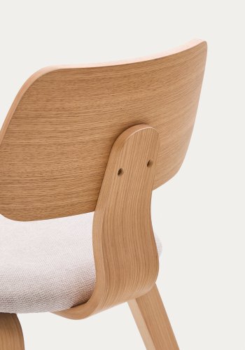 KAVE HOME Gena spisestuestol - beige chenillestoff og naturlig eikefiner