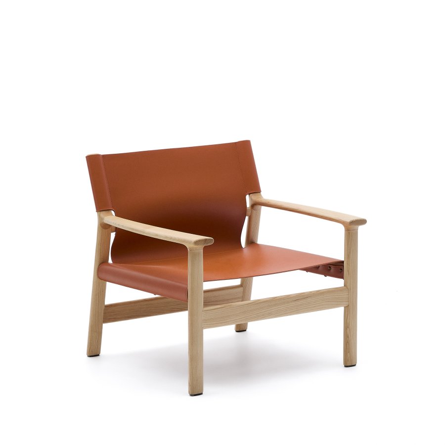 KAVE HOME Jan lenestol laget av lysebrune resirkulerte lrfibre og FSC 100 % heltre ask med