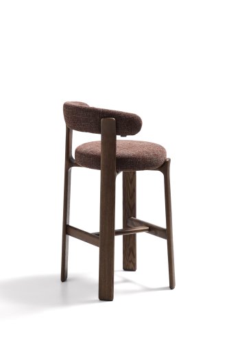 KAVE HOME Granittkrakk i brun chenille og heltre ask med valnttfarget finish FSC 100% 75