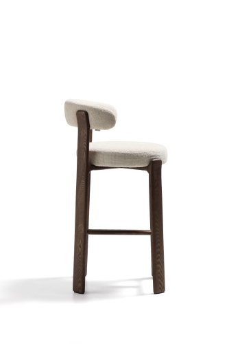 KAVE HOME Granittkrakk i beige chenille og heltre ask med valnttfarget finish FSC 100% 75