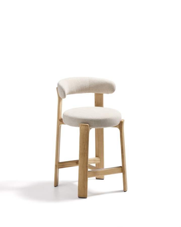 KAVE HOME Granittkrakk i beige chenille og heltre ask med naturlig finish FSC 100% 65 cm