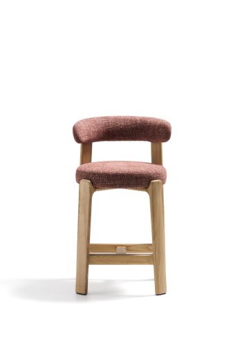 KAVE HOME Granittkrakk i terrakotta chenille og heltre ask med naturlig finish FSC 100%