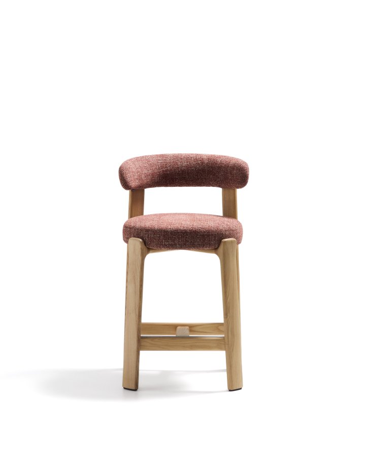 KAVE HOME Granittkrakk i terrakotta chenille og heltre ask med naturlig finish FSC 100%