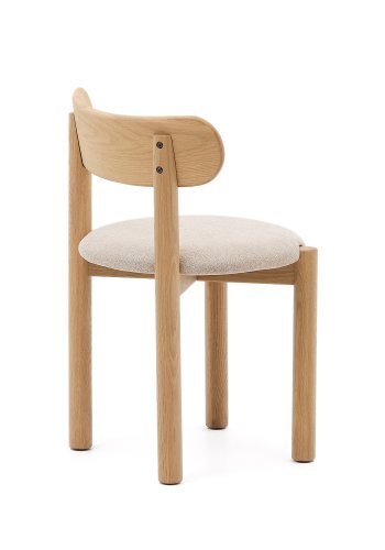 KAVE HOME Nebai-stol i beige chenille med heltre eikestruktur og naturlig finish FSC MIX C