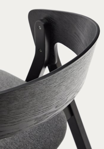 KAVE HOME Godia spisestuestol, med armlener - grtt chenillestoff og svart askefiner