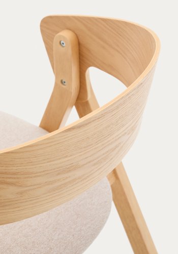 KAVE HOME Godia spisestuestol, med armlener - beige chenillestoff og naturlig askefiner