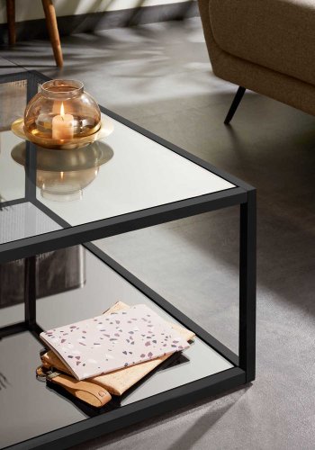 KAVE HOME Greenhill salongbord, med hylle - klart glass og sort stl (80x80)