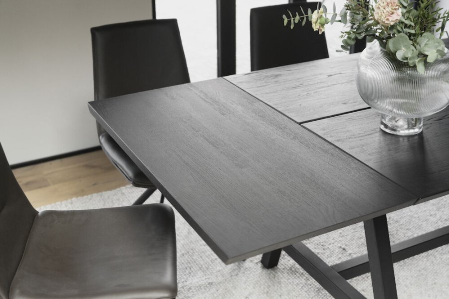 ROWICO Carradale spisebord, m. udtrk - sort eg og sort metal (170x100)