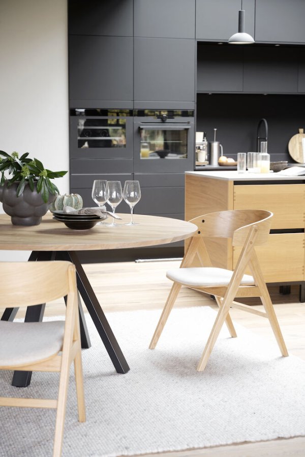 ROWICO Carradale spisebord, rund - natur eg og sort metal (150)