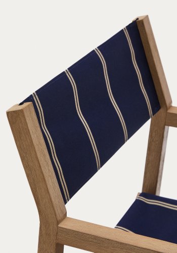 KAVE HOME Vilara bl og beige stripete utendrs klappstol laget av FSC 100 % heltre akasie