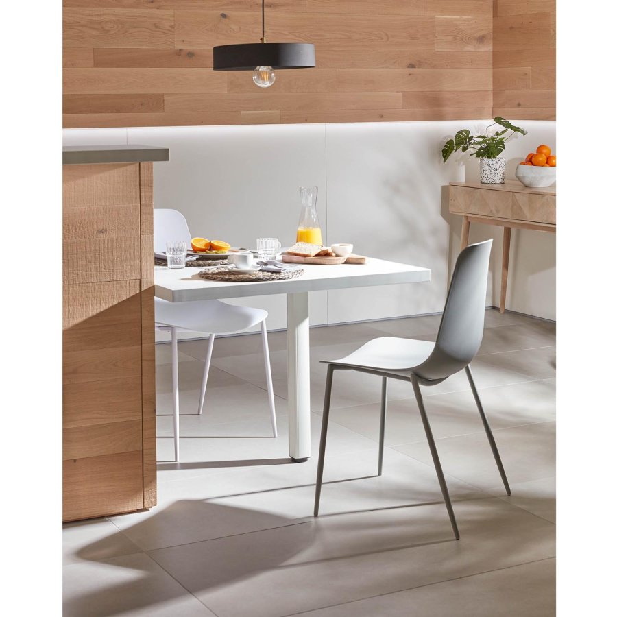 KAVE HOME Wassu spisestol - hvit plast og stl
