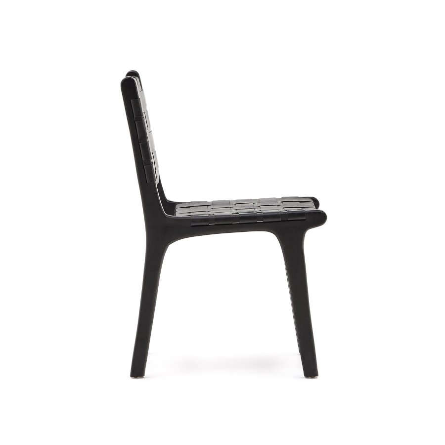 KAVE HOME Calixta-stol i skinn og heltre mahogni med svart finish