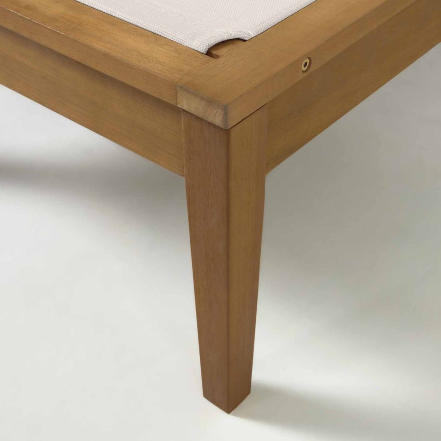 KAVE HOME Caterin fluktstol - solid eukalyptustre og beige nettingstoff