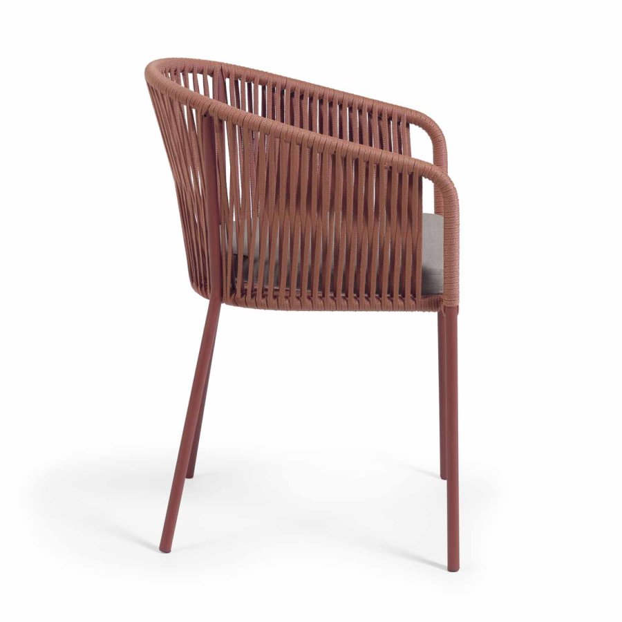 KAVE HOME Yanet hagestol, med armlener og stoffpute - terrakotta tau og stl