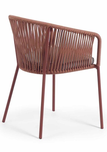 KAVE HOME Yanet hagestol, med armlener og stoffpute - terrakotta tau og stl