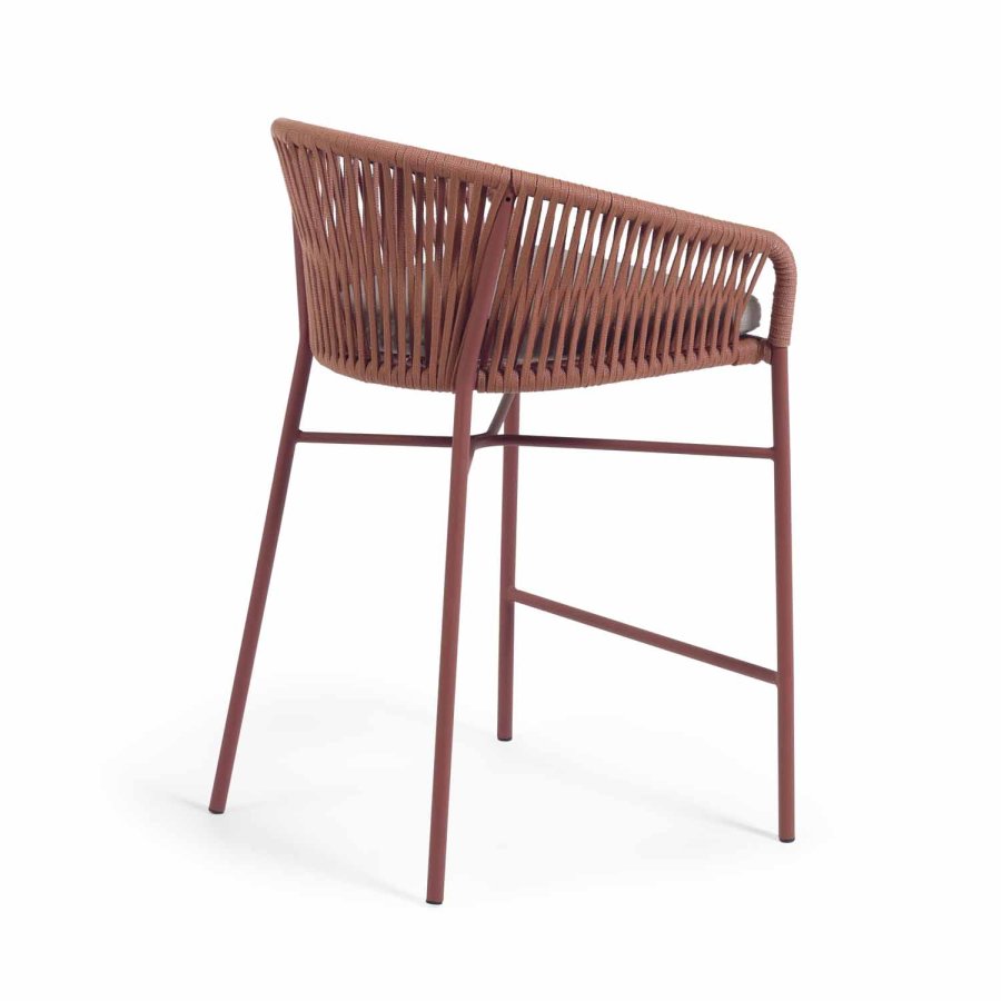 KAVE HOME Yanet hagestol, med armlener og stoffpute - terrakotta tau og stl (H:65)