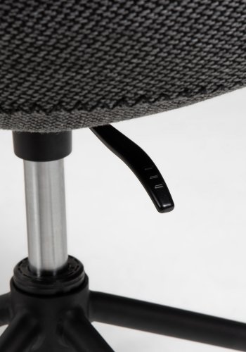 KAVE HOME Yvette kontorstol, med armlener - mrkegrtt stoff og sort stl