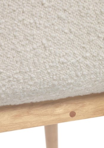 KAVE HOME Konna spisebordstol, med armlener - hvitt stoff og naturlig ask