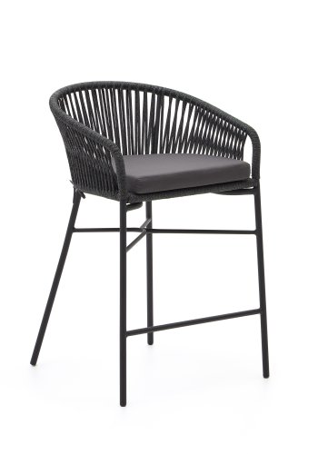 KAVE HOME Yanet barkrakk, med ryggsttte, armlener og fotskammel - svart tau og metall (H:65cm)