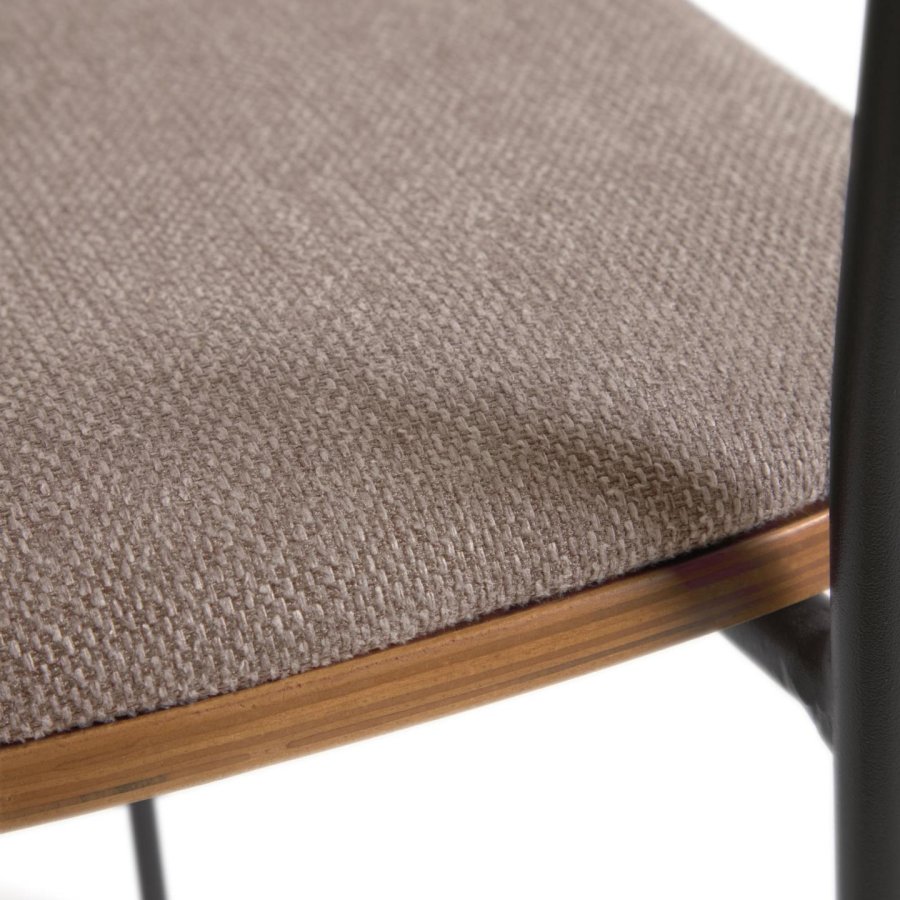 KAVE HOME Maureen spisebordstol, m. armlener - naturlig valnttfiner, stoff og svart metall