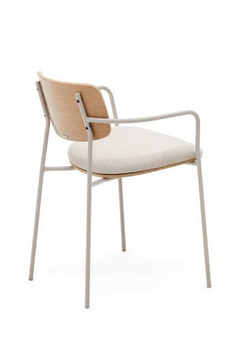 KAVE HOME Maureen spisebordsstol, m armlener, stabelbar - naturlig eikefiner og beige chenillestoff/metall