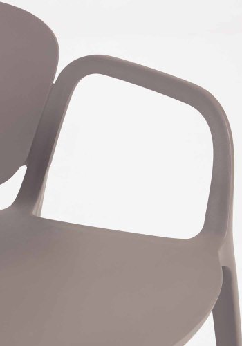 KAVE HOME Ania hagestol, med armlener - brun polypropylen