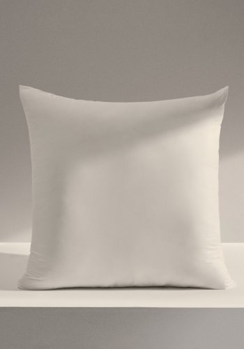 KAVE HOME Fluff gulvputefyll 70 x 70 cm laget i Spania