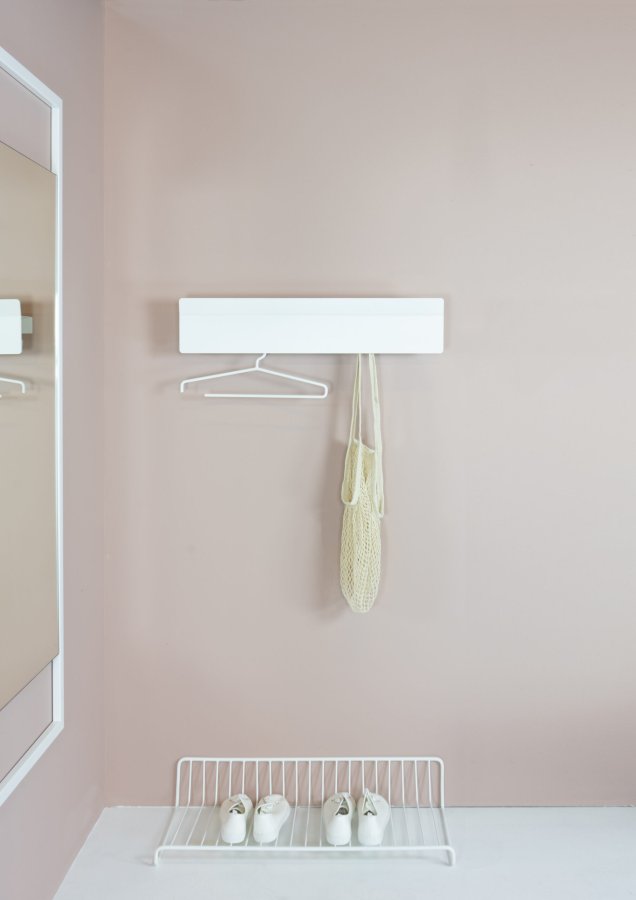 SPINDER DESIGN Chaperone 80 klesstativ, m. 8 kroker - hvitt stl (B:77)