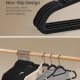 SONGMICS fl�yelskleshengere, sett med 50 kleshengere med svart svingkrok, sklisikre og plassbesparende, 0,5 cm tykke, 43 cm lange for frakk, skjorte, kjole, bukser, slips, blekksvart UCRF021B02