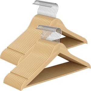 SONGMICS Trehengere, Sett med 30, Tynne Trehengere, Hengere, Hakk i skulderomr�det, Buksehengere, 360&deg; Roterende Krok, Bj�rketre, For Belter og Jakker, Naturfarge CRW030K01