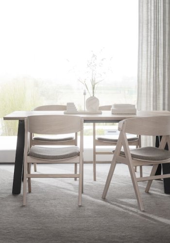 ROWICO Waterton spisebordstol, m armlener - gr/brunt stoff og hvitkalket eik